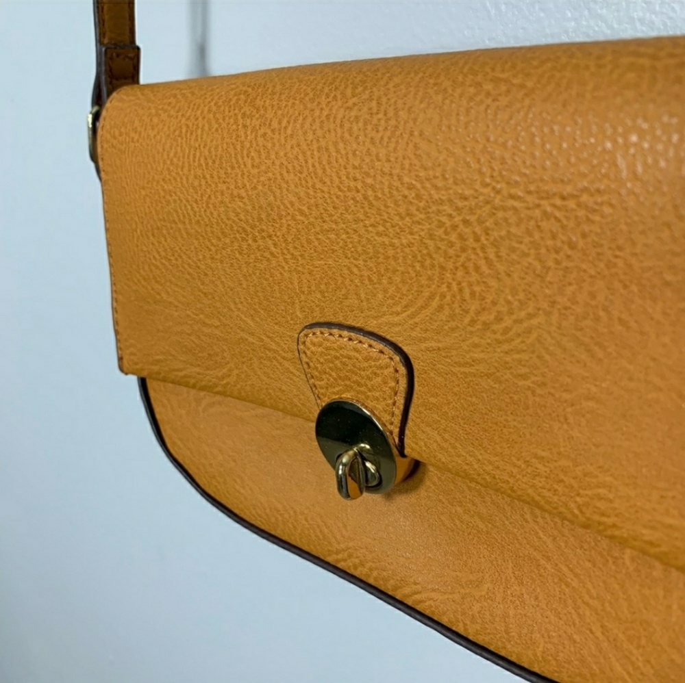 Brown Purse - Picture 1 of 7
